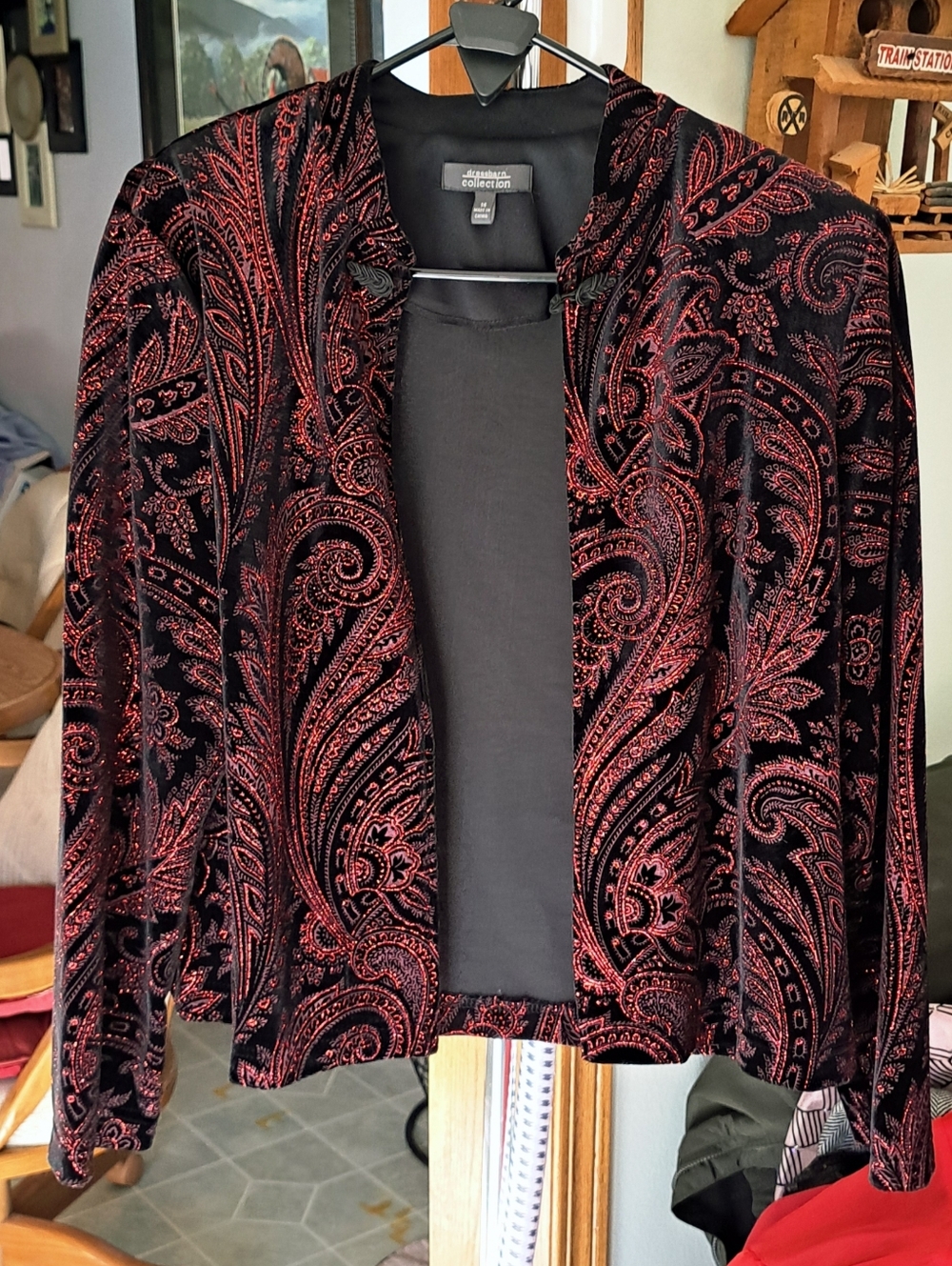 Dressbarn Black and Red Paisley Velvet Blazer